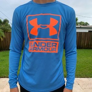 Under armor shirt